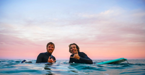 LMBK Surfhouse guest surfing