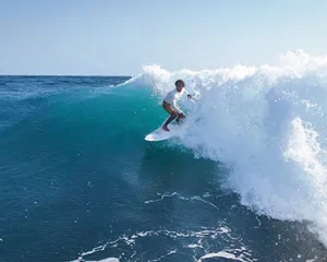 LMBK Surf House instructor surfing Seger Kuta Lombok